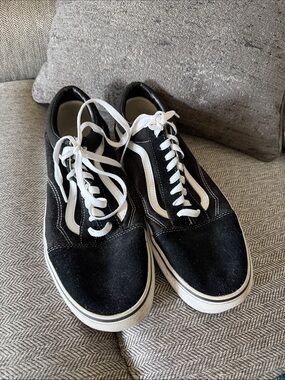 Vans Black & White Old Skool Low Top Sneakers
